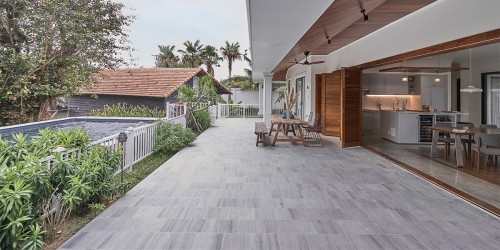 The River Front Villa - A Bilionaire's Tropical Home for 03 Members